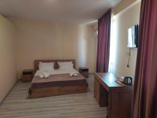 New Cozy Hotel In Old Tbilisi - 4