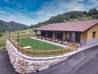 Apartamentos Fuente La Pipa - Avín - 0