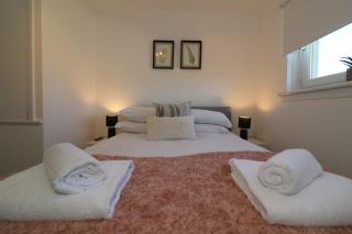 Signature - Honeywell House - Chapelhall - 7