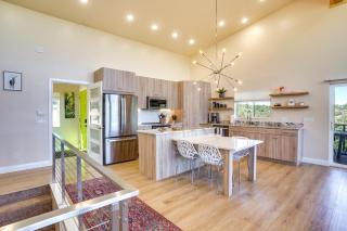 Newly Built, Modern Alton Cabin on 4 Acres! - Alton - 4