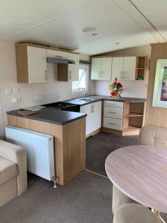 8 Birth Caravan Marine Holiday Park Rhyl - Rhyl - 6