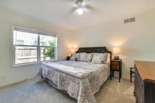 Walloon Lake Getaway with Fire Pit - Walk to Water! - Boyne City - 2