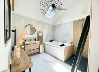 L’escapade romantique - Chambre moderne Jaccuzi - Guermantes - 1