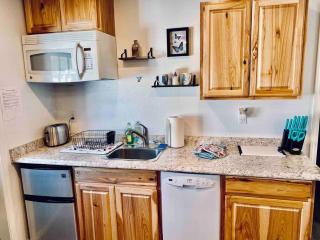 Butterfly Suite Hot Tub BBQ Private - Ahwahnee - 3