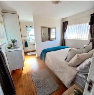 Loeries Nest - Jeffreys Bay - 2