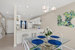 2BD/25BA Gulf Front Townhome near Pier Park! Gulf Views! Beach Access! - Panama City Beach - 4