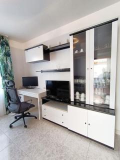 Sunny House Torrevieja with communal pool and garden - Torrevieja - 7