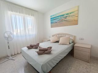 Sunny House Torrevieja with communal pool and garden - Torrevieja - 3