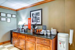 Hampton Inn Boston-Norwood - Norwood - 1