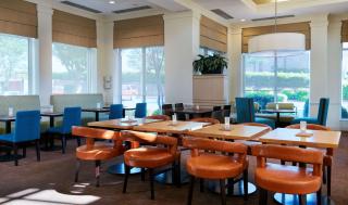 Hilton Garden Inn Charlotte North - Charlotte - 5