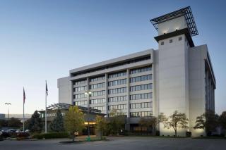 Embassy Suites by Hilton Columbus - Columbus - 9