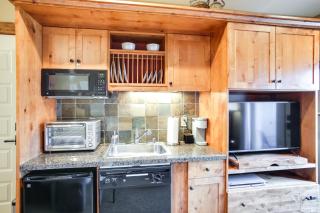 Pet-Friendly Silver Mountain Studio Mountain View - 2