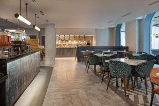 Hilton Cardiff - 8