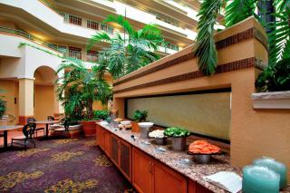 Embassy Suites by Hilton Greensboro Airport - Greensboro - 3