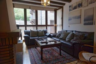 Piso Acogedor de Montaña con Terraza - 0