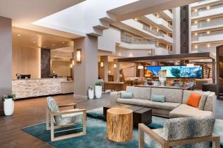 Embassy Suites by Hilton Monterey Bay Seaside - Seaside - 4