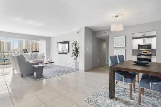 Modern Ocean View Beach Condo - Sunny Isles Beach - 0