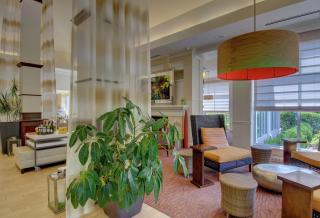 Hilton Garden Inn Norwalk - Norwalk - 2