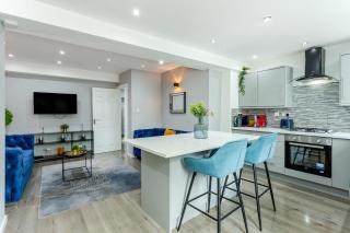 Free Parking 5 Minutes from City Centre - 3