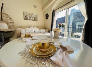 Cozy Downtown Condo Retreat with Space Needle View - Seattle - 7