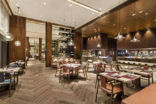 DoubleTree by Hilton Hotel Shenzhen Longhua, Near Huawei, Foxcnn, Shenzhen North Railway, Uniwalk & Uniworld Shopping Mall, Sam's Club - Shenzhen - 7