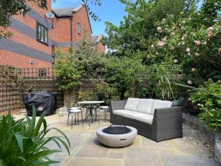 Stylish 1-bed studio - 2