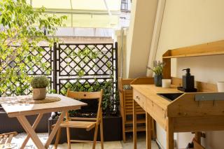 Turin Bed & Books by Wonderful Italy - 4