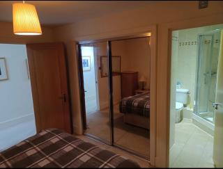Budget Double room with Private Bathroom - Shared Flat - 4