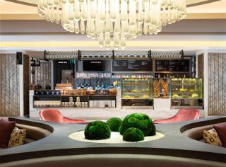 DoubleTree by Hilton Surabaya - Surabaya - 5