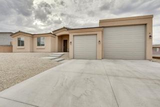 Lake Havasu City Home with Hot Tub and Foosball Table! - Lake Havasu City - 8