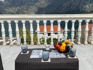 Lux Boka Sea View apartment - 2