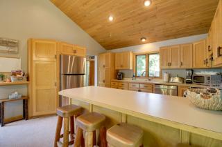 Lakefront Brainerd Cabin with Fireplace! - 2