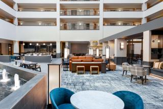 Hilton Charlotte Airport Hotel - Charlotte - 4