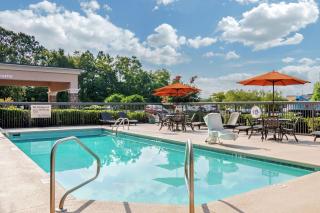 Hampton Inn Adel - Adel - 8