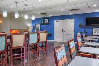 Hampton Inn Adel - Adel - 7