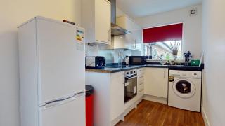 Cosy 2 bed Apartment 1st Floor Business & Leisure Parking and Wifi by Jesswood Properties - Hinckley - 5