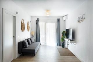 Playa, piscina y relax en este coqueto apartamento en Nerja - Nerja - 0