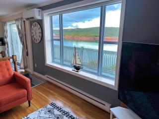 Captain's Suite @ The Homestead Oceanfront - 0