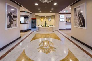 Best Western Plus Tower Hotel Bologna - Bolonia - 1