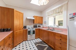 The Beach House - Paihia Holiday Home - 6