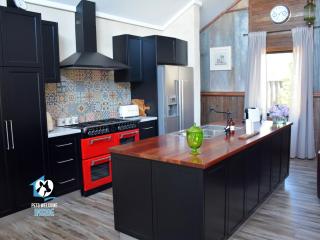 A Beautiful Property, Walking Distance to the Beach in Esperance WA! - Esperance - 6