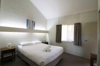Micks Budget Accommodation on Fishpen - Merimbula - 0