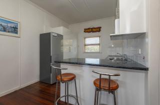 The Cottage 16 Clarke Street Bargara - Bargara - 6