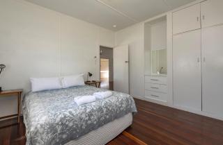 The Cottage 16 Clarke Street Bargara - Bargara - 3