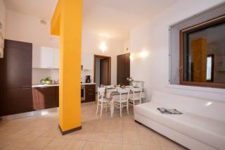 Fontana Del Lago Apartments - 1