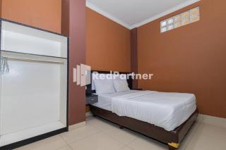 Star Hotel Jaksa Mitra RedDoorz - 4