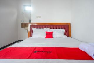 RedDoorz near Alun Alun Wonosobo 2 - 9