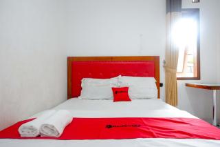 RedDoorz near Alun Alun Wonosobo 2 - 8