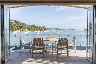 Bay of Islands Apartment On The Water- The Bridge - 9