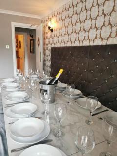 Brighton Parlourama with Hot Tub - Sleeps 18 - Brighton & Hove - 8